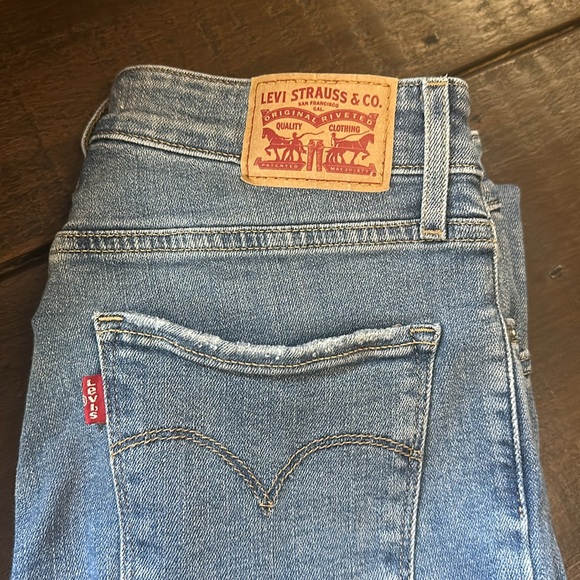 Levi’s Skinny Jeans - Picture 5 of 5